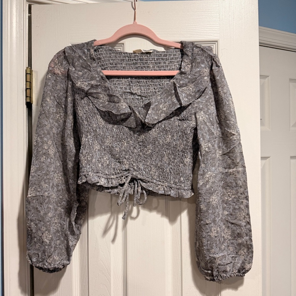 NWOT ILLA ILLA Floral Smocked Crop Top & Ruffle Skirt Set – Gray – Size Small - Picture 6 of 7